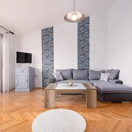 Apartament Gracia With Private Parking And Free Internet *